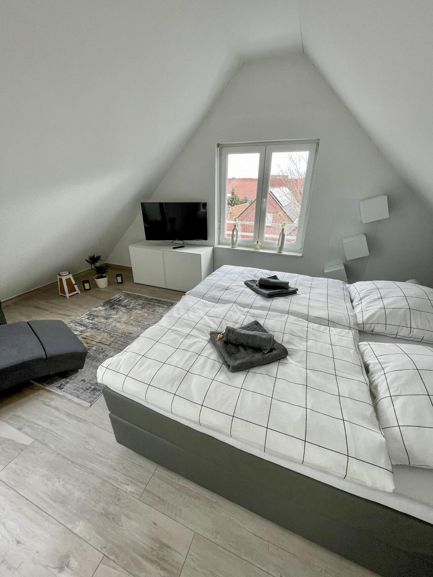 Ahaus: Stadtoase Mit Terrasse & Privater Garage Apartment