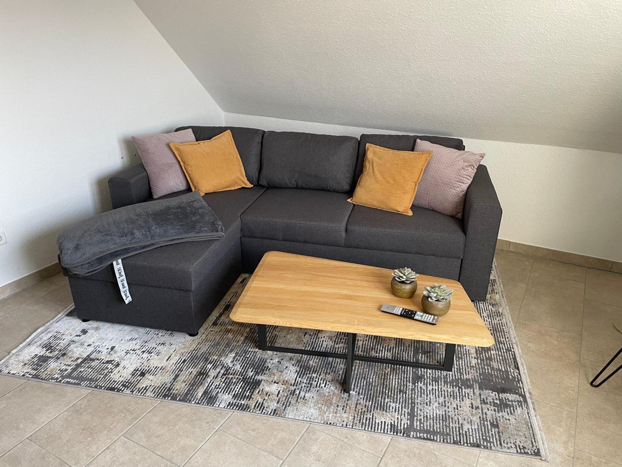Apartment Ahaus: Stadtoase Mit Terrasse & Privater Garage